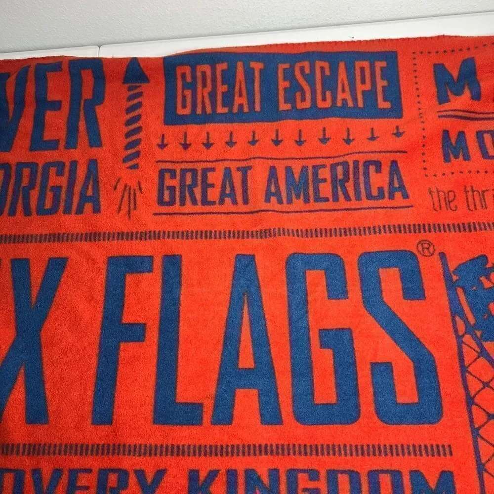 Six Flags Discovery Kingdom Magic Mountain Blanket Printed Fleece Throw 60”x50”